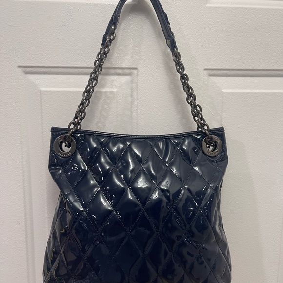 Coach Navy Blue poppy liquid glass, quilted shoulder bag - Picture 4 of 13